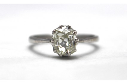 Diamond Solitaire ring set in Platinum