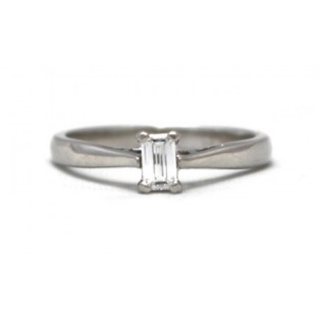 Solitaire Diamond Platinum Ring