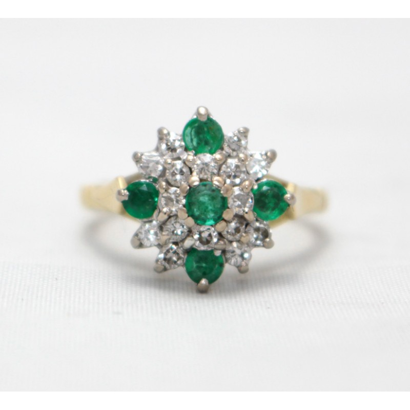 diamond emerald ring cluster 18ct yellow gold