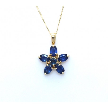 Sapphire flower shape pendant