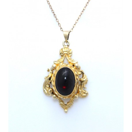 Garnet pendant