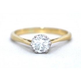 Solitaire diamond ring