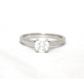 Diamond solitaire ring