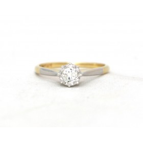 Diamond solitaire ring