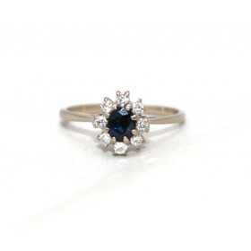 Sapphire and diamond cluster ring