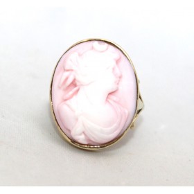 Pink shell cameo ring