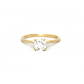 Solitaire diamond ring